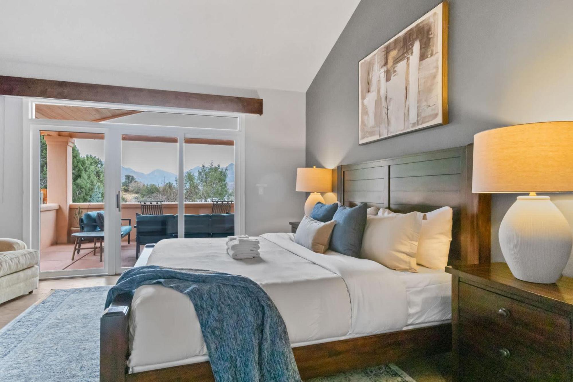 5 Bed 3 Bath Uptown Sedona-Game Room-Sauna-Cold Plunge-Jacuzzi-Gym Екстер'єр фото