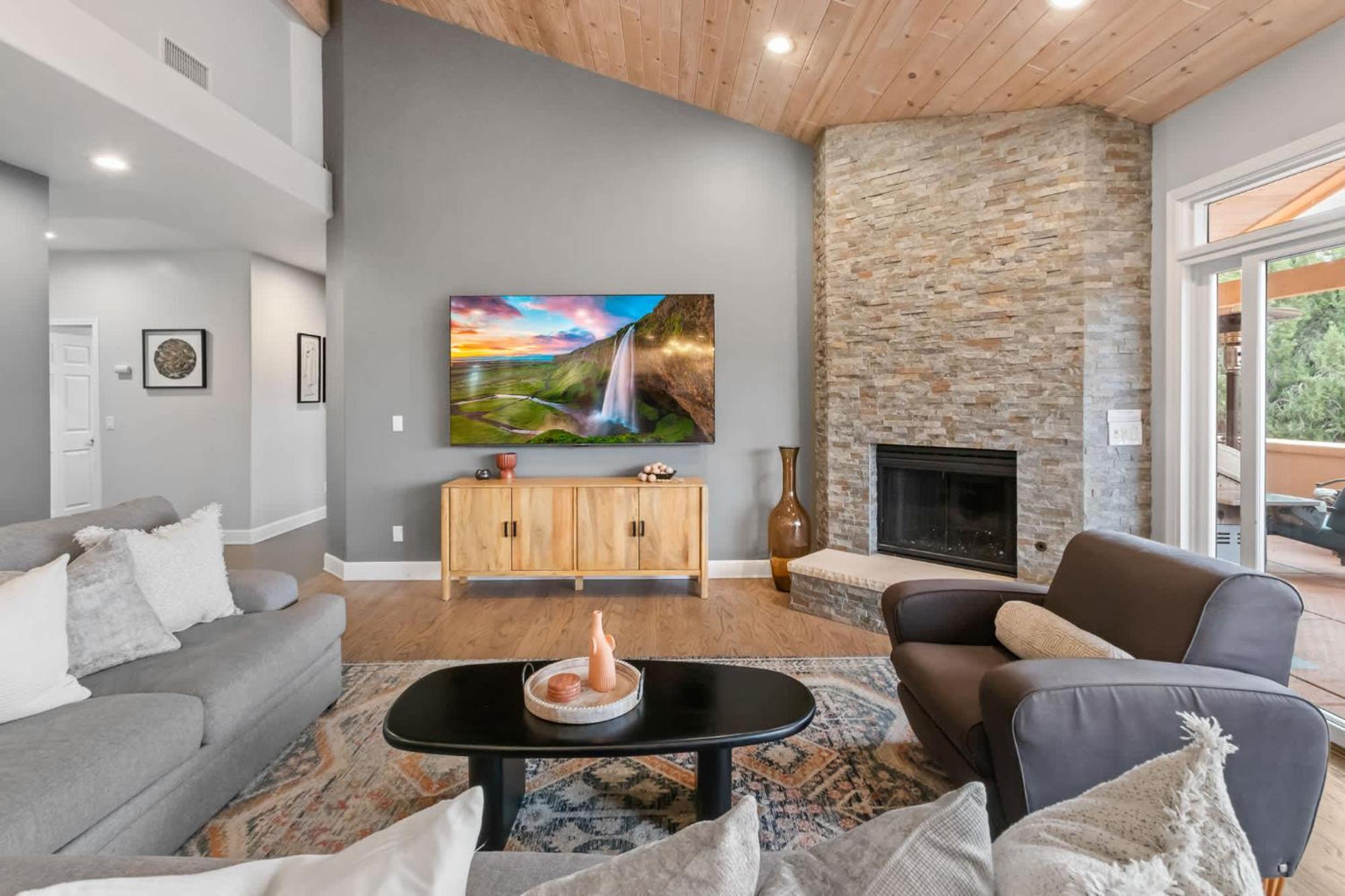 5 Bed 3 Bath Uptown Sedona-Game Room-Sauna-Cold Plunge-Jacuzzi-Gym Екстер'єр фото