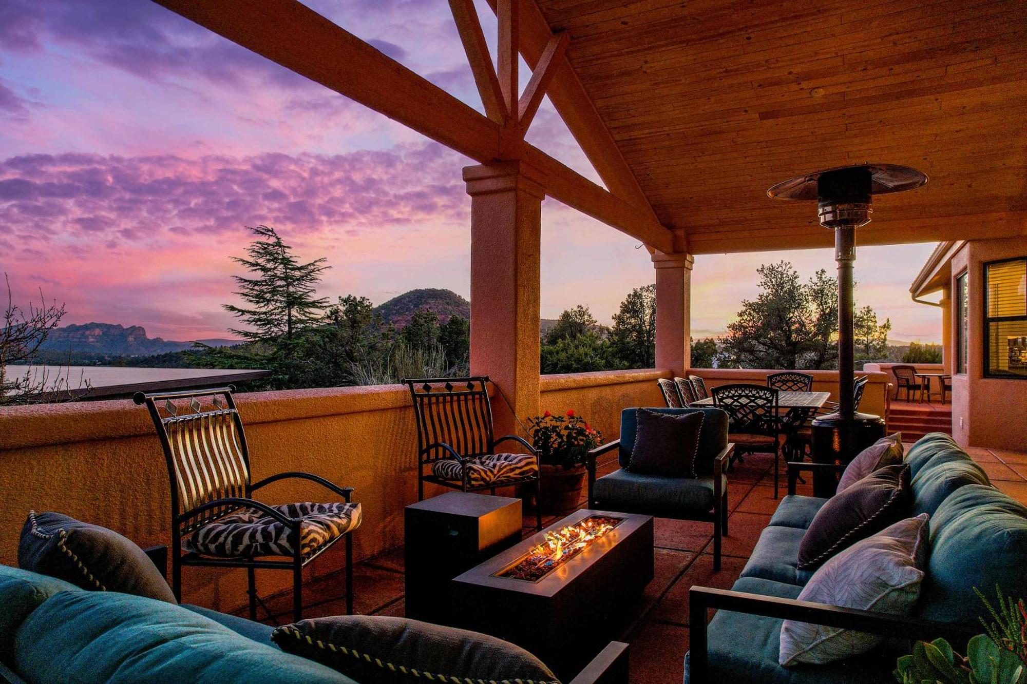 5 Bed 3 Bath Uptown Sedona-Game Room-Sauna-Cold Plunge-Jacuzzi-Gym Екстер'єр фото